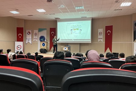 Van Yüzüncü Yıl Üniversitesi-Girişimcilik Zirvesi